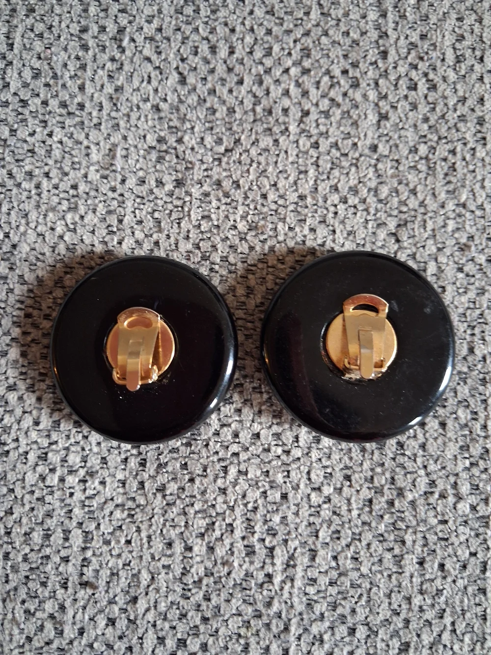 Classic Round Vintage Purple Button-Style Clip On Earrings
